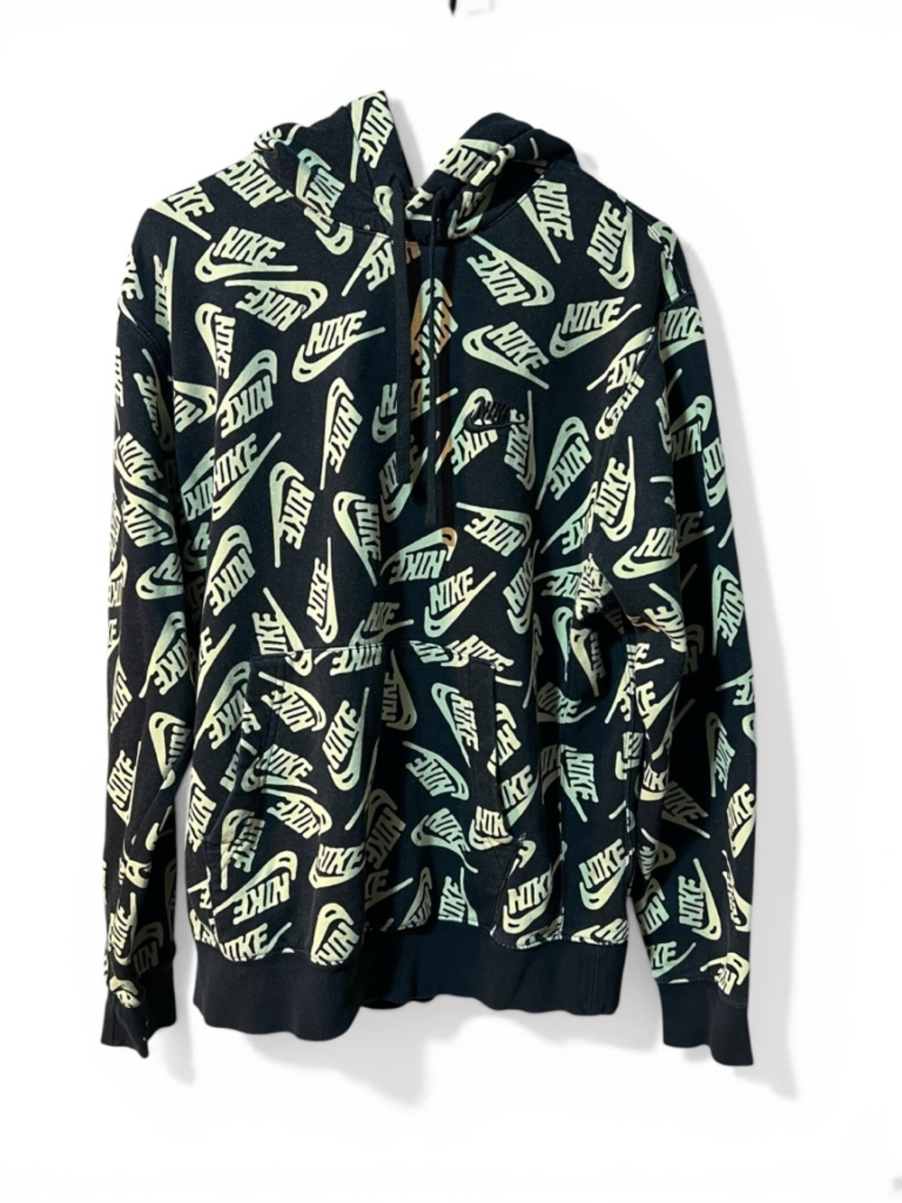 Nike Men’s Medium Sweatshirt